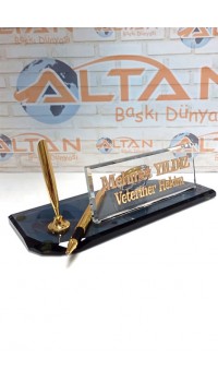 Kristal Masa İsimliği Tek Kalemli Saatli
